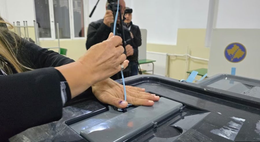 Zgjedhjet në Kosovë, ja cilët shkojnë në raundin e dytë! Lista Serbe shpall fitoren në 9 komuna