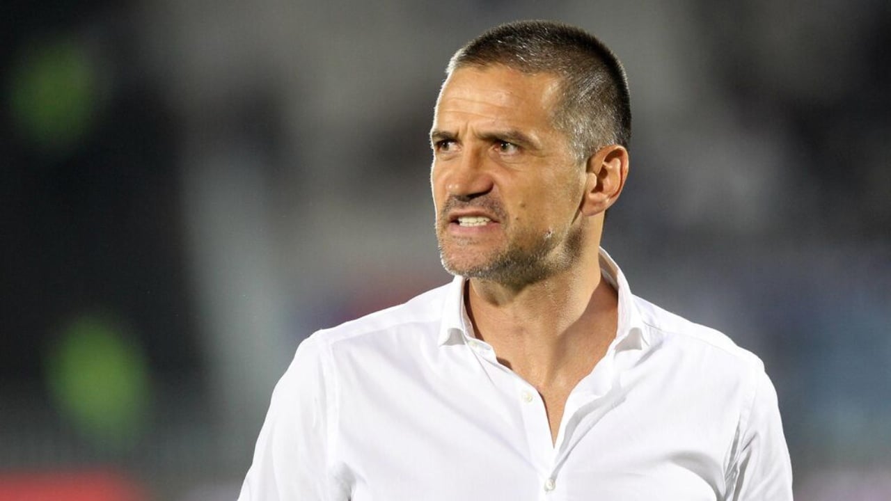 Zyrtare: Stojkoviç jep dorëheqjen pas humbjes me Shqipërinë, Mirkoviç merr drejtimin e Serbisë