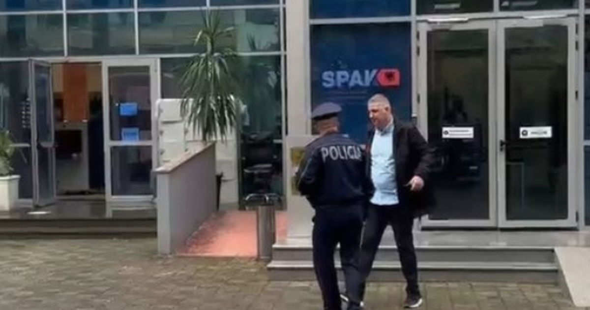 1 orë në SPAK/ Roven Zeka lë ambientet në shoqërinë e efektivit, GJKKO vendos sot për ish-shefin e rrugores