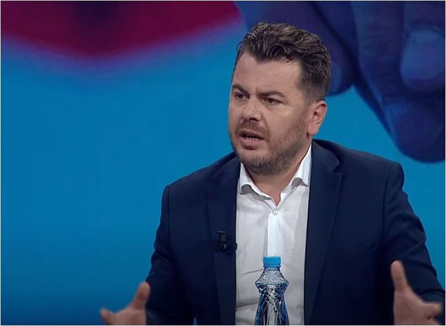 “260 mln euro u shpenzuan për tallava dhe kulaç”/ Shembja e aksit Qukës-Qafë Plloçë, reagon ‘egër’ deputeti: Kush…?