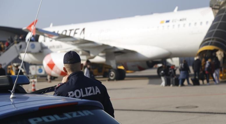 28 kg kokainë, qindra mijëra euro dhe…/ Koka e trafikut të drogës në Angli, arrestohet 32-vjeçari shqiptar! Një vit më parë kishte blerë online…