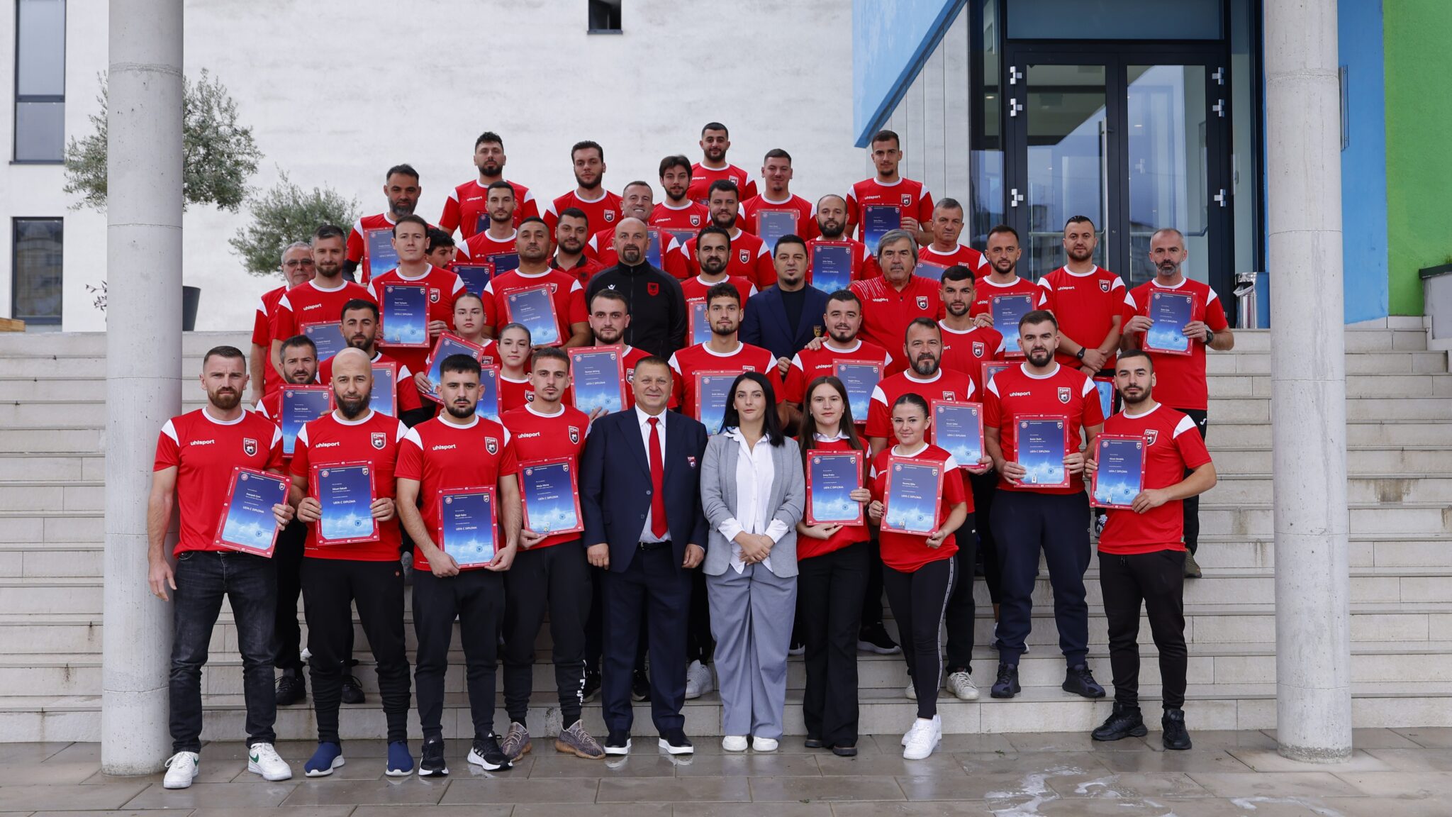 39 trajnerë të rinj nisin rrugëtimin e ri në Shqipëri! Mes tyre 4 vajza