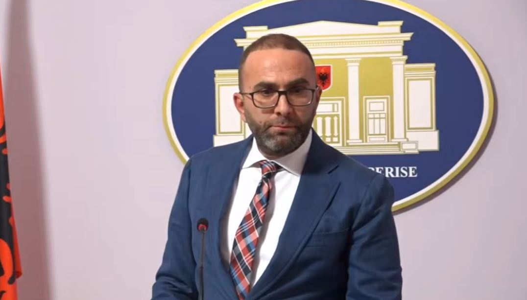 ‘47 ditë që mban peng betimin e Asim Vokshit’, Bardhi: Presidenti Begaj ka futur në ngërç kushtetues GJK-në