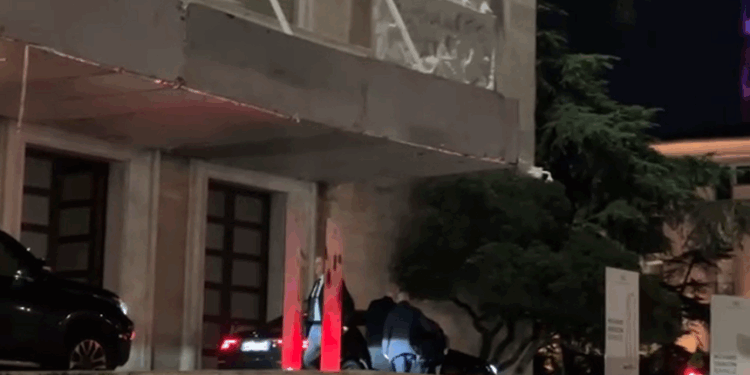 7 orë takim me Ballukun, Rama largohet nga Kryeministria, Balluku qëndron