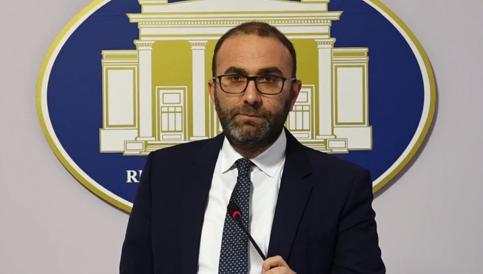 8 ligje të paketës fiskale nesër në Kuvend, Bardhi akuzon mazhorancën për shkelje të Kushtetutës