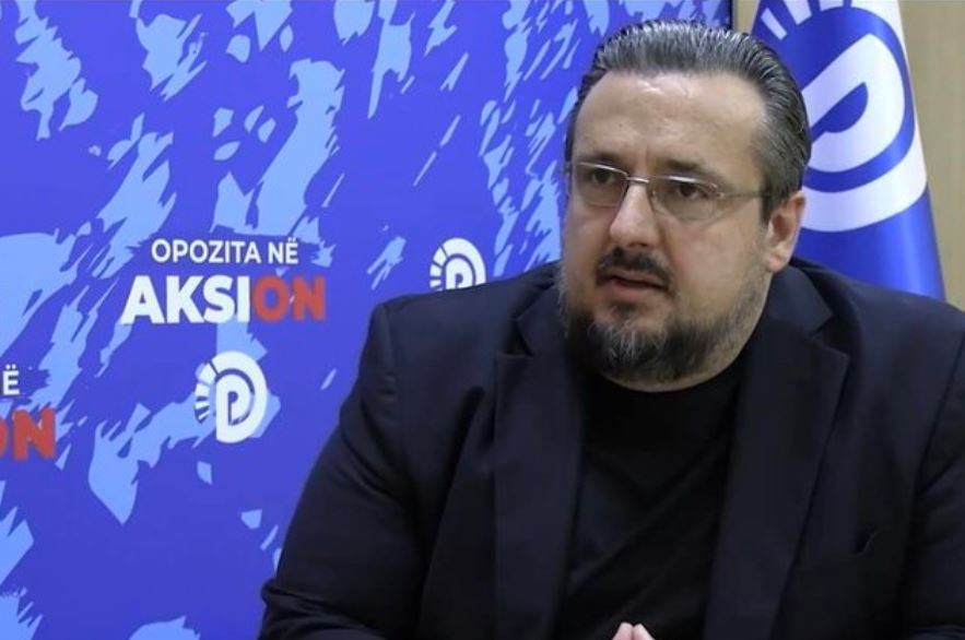 ‘9.1 miliardë euro buxhet për të njëjtat shërbime skandaloze’, Teliti: Pse kemi Diellën kur…