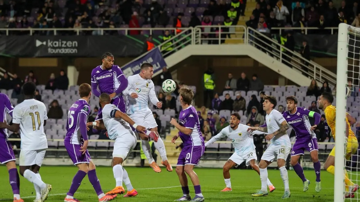 AEK trondit Fioren, i thyen në “Franchi”, shkëlqen Thomas Strakosha