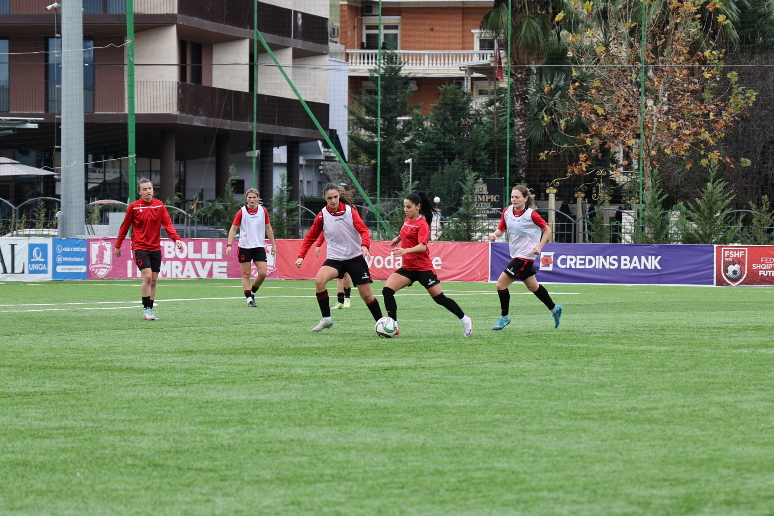 “Air Albania” anulon fluturimin, Kombëtarja e vajzave rrezikon miqësoret me Turqinë!