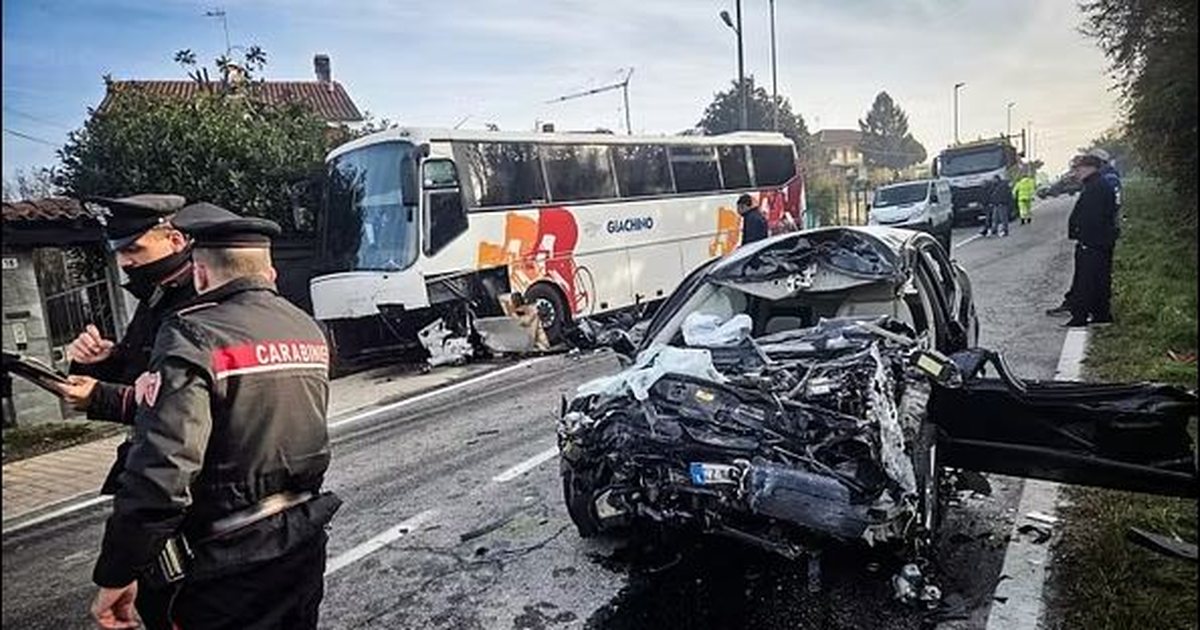 Aksident i frikshëm në Itali, autobusi plot me nxënës përplaset me BMW, humb jetën drejtuesi