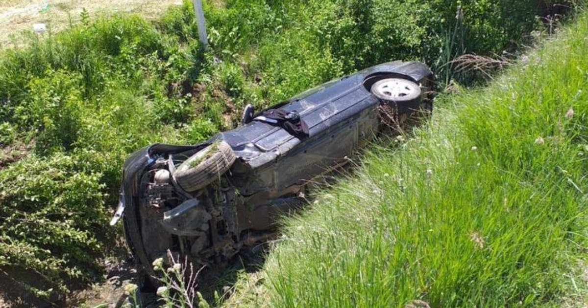 Aksident i rëndë në aksin Lezhë-Shkodër/ Makina humb kontrollin dhe përfundon në kanal (Detaje)