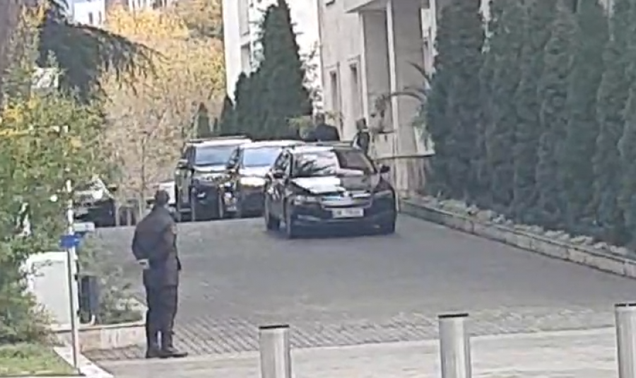 Akuzat e rënda nga SPAK/ Çfarë do të ndodhë me Ballukun? Rama mbërrin në zyrë por largohet shpjet