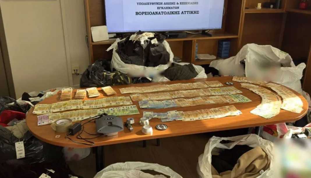 Akuzohen se vidhnin rroba në Greqi dhe i shisnin në Tiranë, arrestohen 8 persona