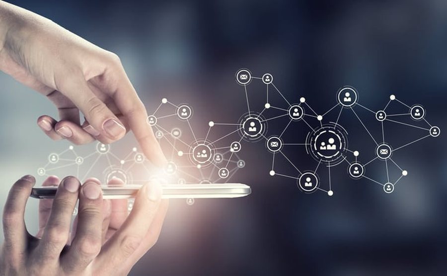 Alarm në rrjet! AKEP paralajmëron kompanitë e internetit: Mbroni përdoruesit ose do gjobiteni