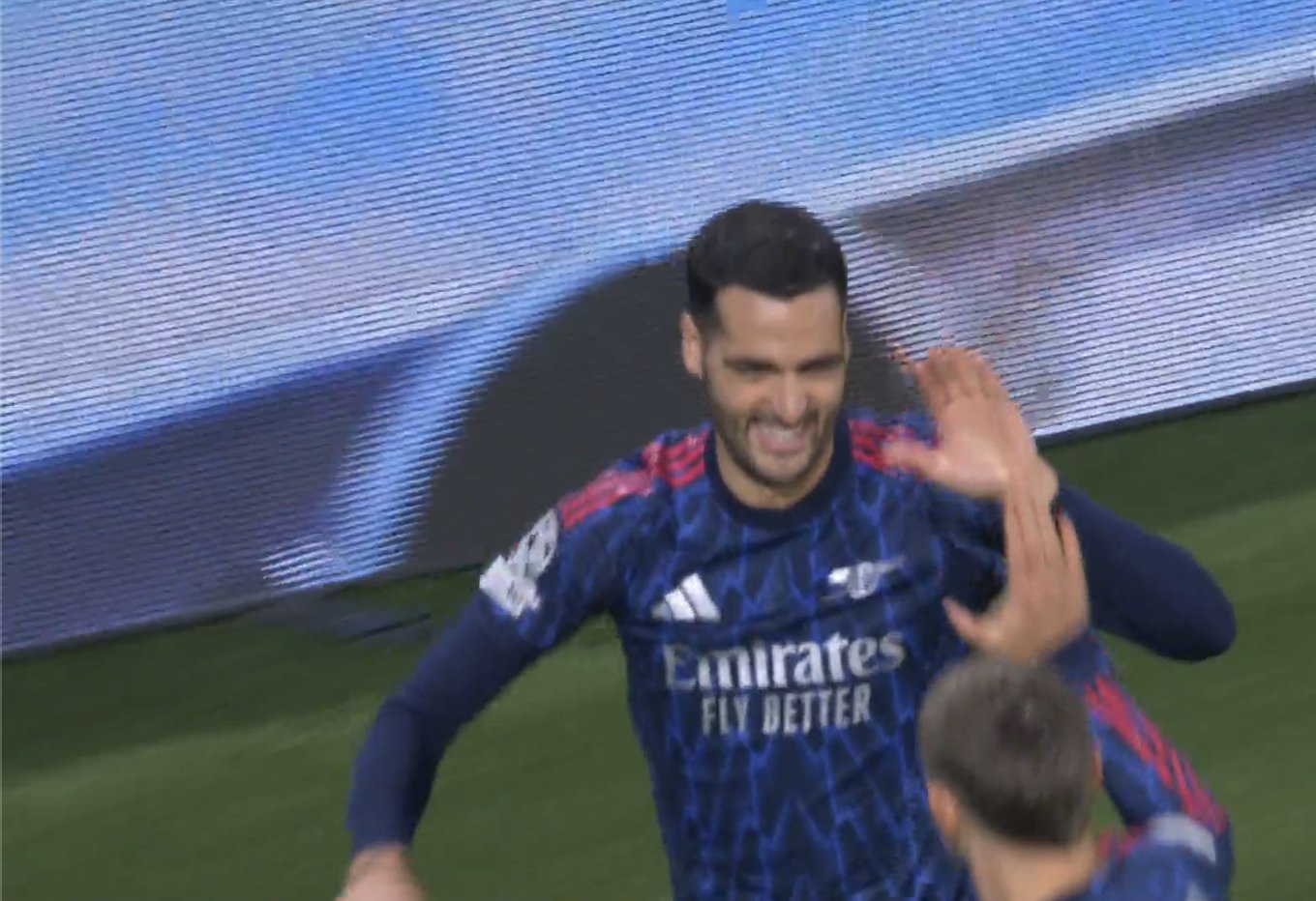 Arsenal e nis mbarë pjesën e dytë. Kombinim perfekt mes dy sulmuesve, finalizon Merino (video)