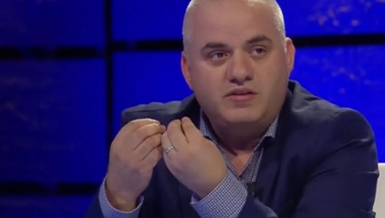 Artan Hoxha shpallet “non grata” përgjithmonë në Greqi/ Zbardhet arsyeja pas vendimit të shtetit helen! U mbajt për një orë në komisariat dhe…