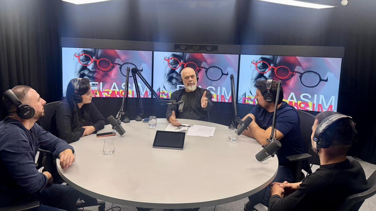 “Asnjë pagë nën 500 euro”/ Rama në podkastin “Flasim”: Kapërcyem të gjitha pengesat me çeljen e grupkapitujve