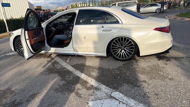 Atentati në Rinas, autorët dyshohet se u arratisën me një mjet me targa greke! Digjet një makinë në zonën e Krujës