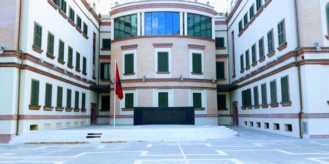 Atentati në Rinas, i plagosuri agjent i AMP/ Reagon kabineti i MB: Është marrë në punë në shtator