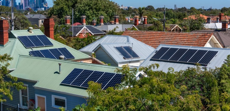 Australia do të ofrojë tre orë energji diellore falas në ditë për miliona konsumatorë