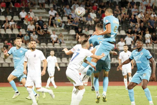 AXHENDA E SUPERIORES/ Kampionati kthehet në mesjavë, sfidë direkte për titullin dhe derbi në “Air Albania”