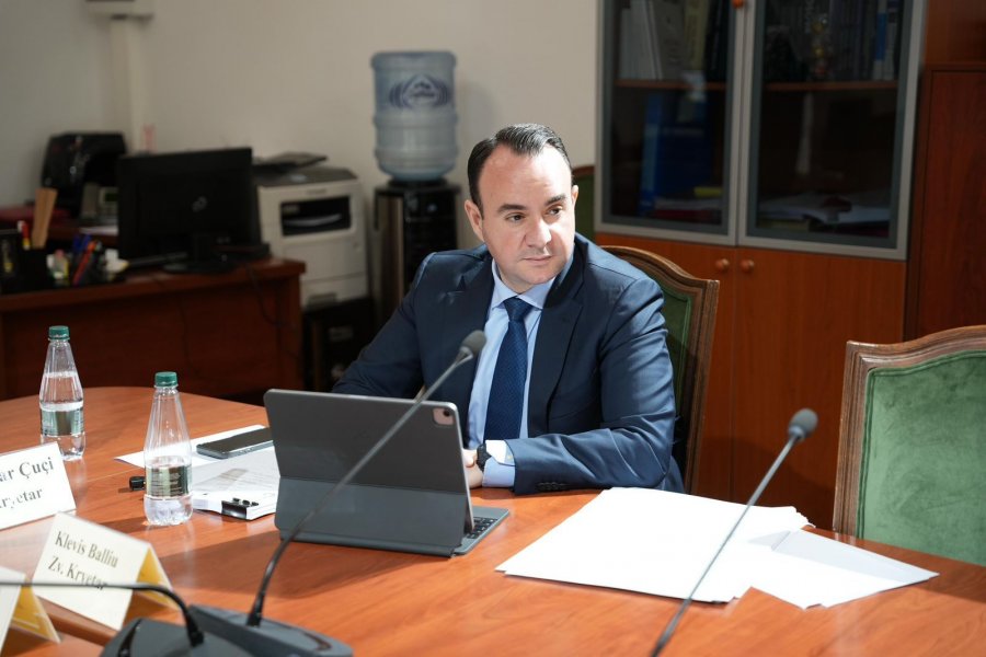 Balliu: Dy ditë shi, përmbytemi. Në verë, marrim flakë. Nuk ka faj moti, por korrupsioni i qeverisë