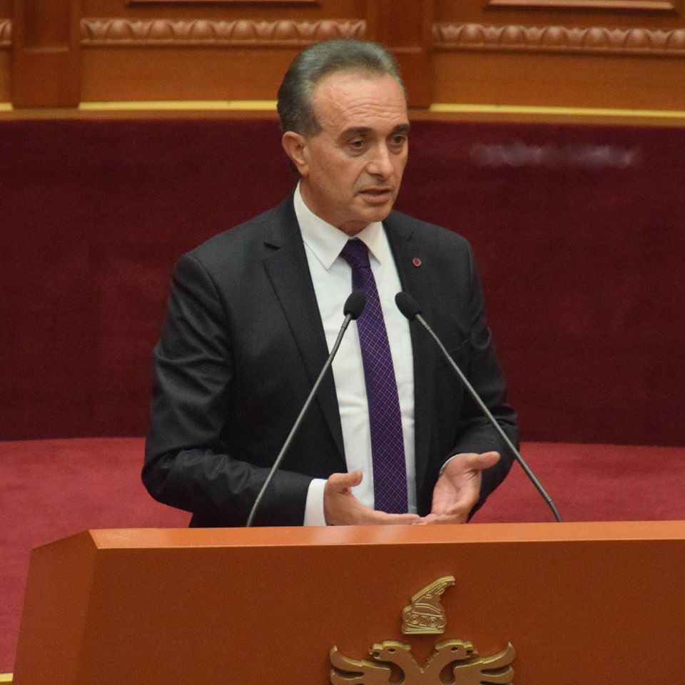 “Balluku është masha, Rama autori i aferës”/ Deputeti në Kuvend me tone të ashpra: SPAK t’i vërë shiritin rrethues…