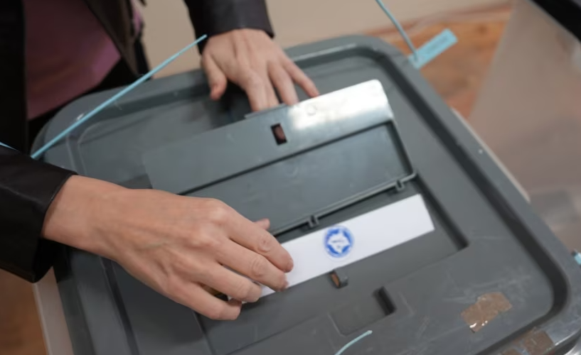 Balotazh në Kosovë/ Të dielën votohet në 18 komuna, gara më e fortë për Prishtinën dhe Prizrenin