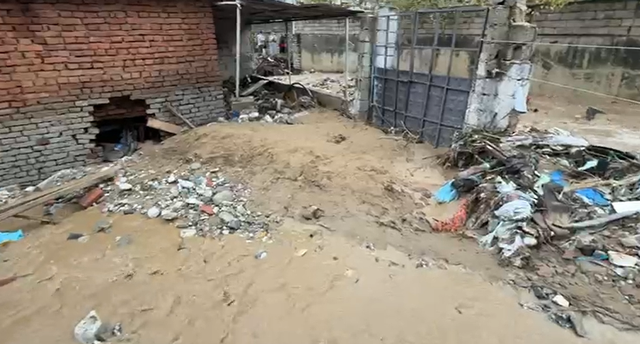 Banesa të shembura në Rrëmenj të Pogradecit, familjet kërkojnë strehim urgjent