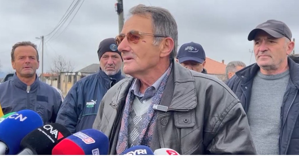 Banorët e fshatit Qinam në Kolonjë në protestë kundër instalimit të paneleve diellore