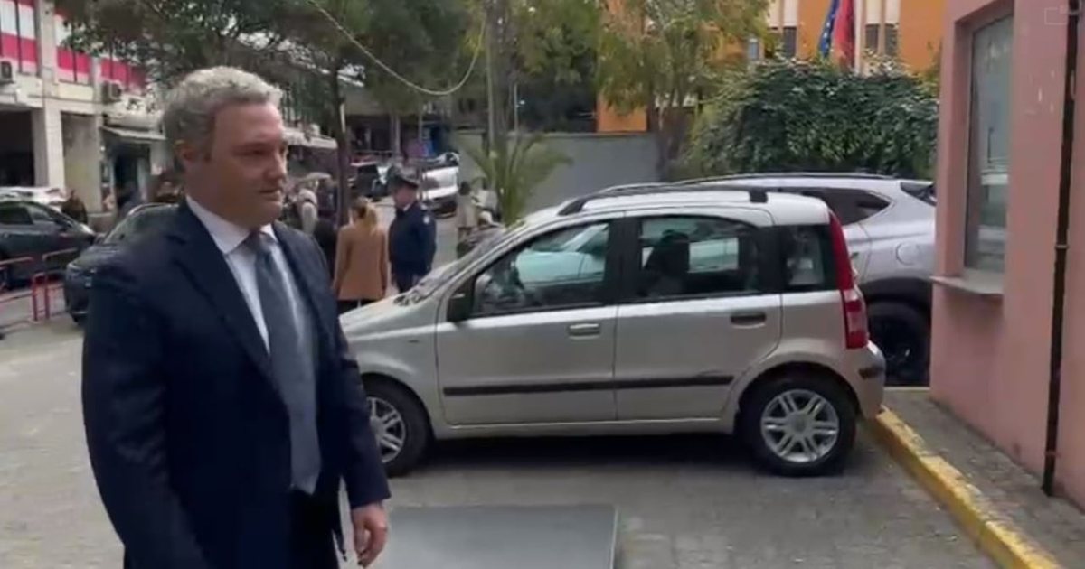 Bardh Spahia paraqitet në GJKKO, shtyhet seanca, shkak mungesa e avokatit