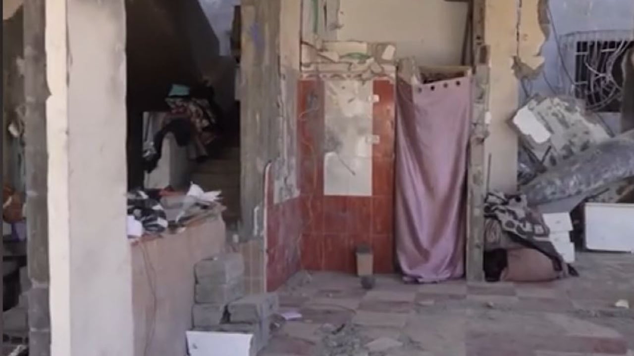 Bashkëjetesë me vdekjen/ Familja në Gaza jeton me bombën në shtëpi, mund të shpërthejë në çdo moment…