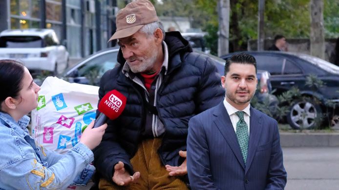 Bashkia Kavajë harron qytetarët e tij, i moshuari kërkon ndihmë