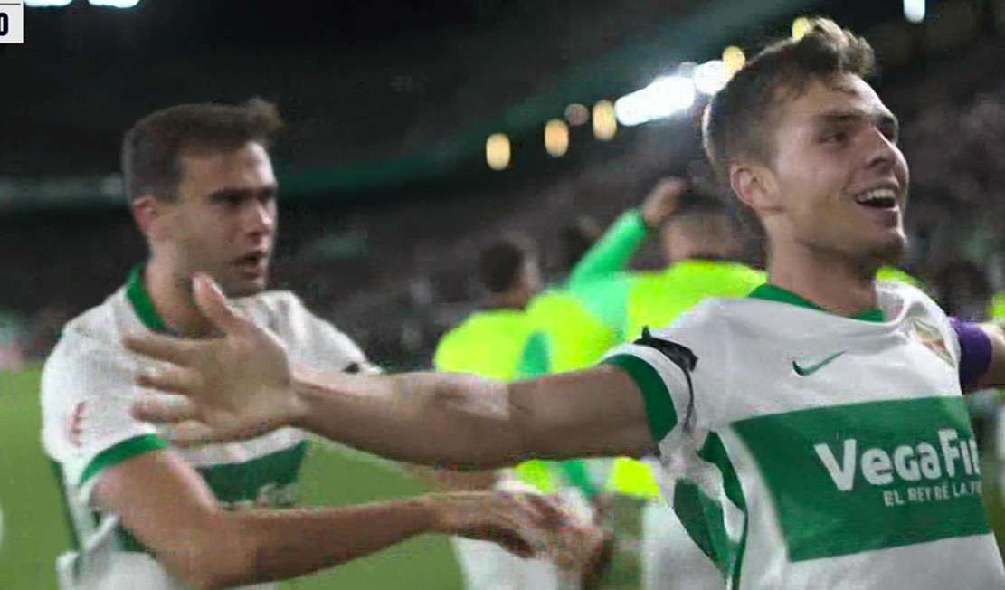 Befasohet Real Madrid, Elche kalon në avantazh me një kombinim të përkryer (video)