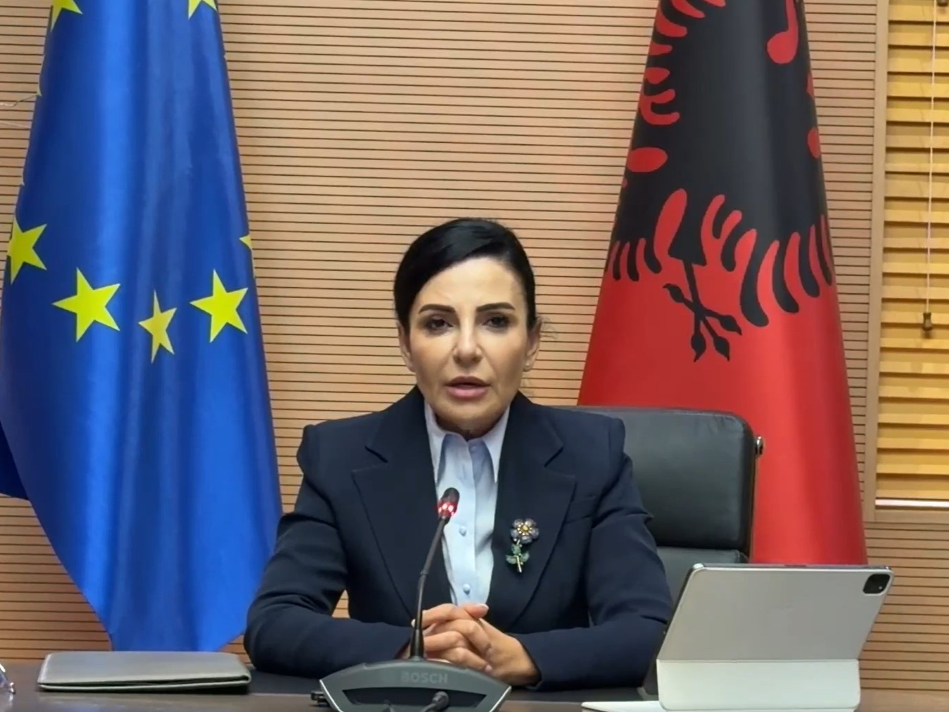 Belinda Balluku si “burrneshë”, mes dy stuhive: Asaj të motit dhe asaj të SPAK-ut