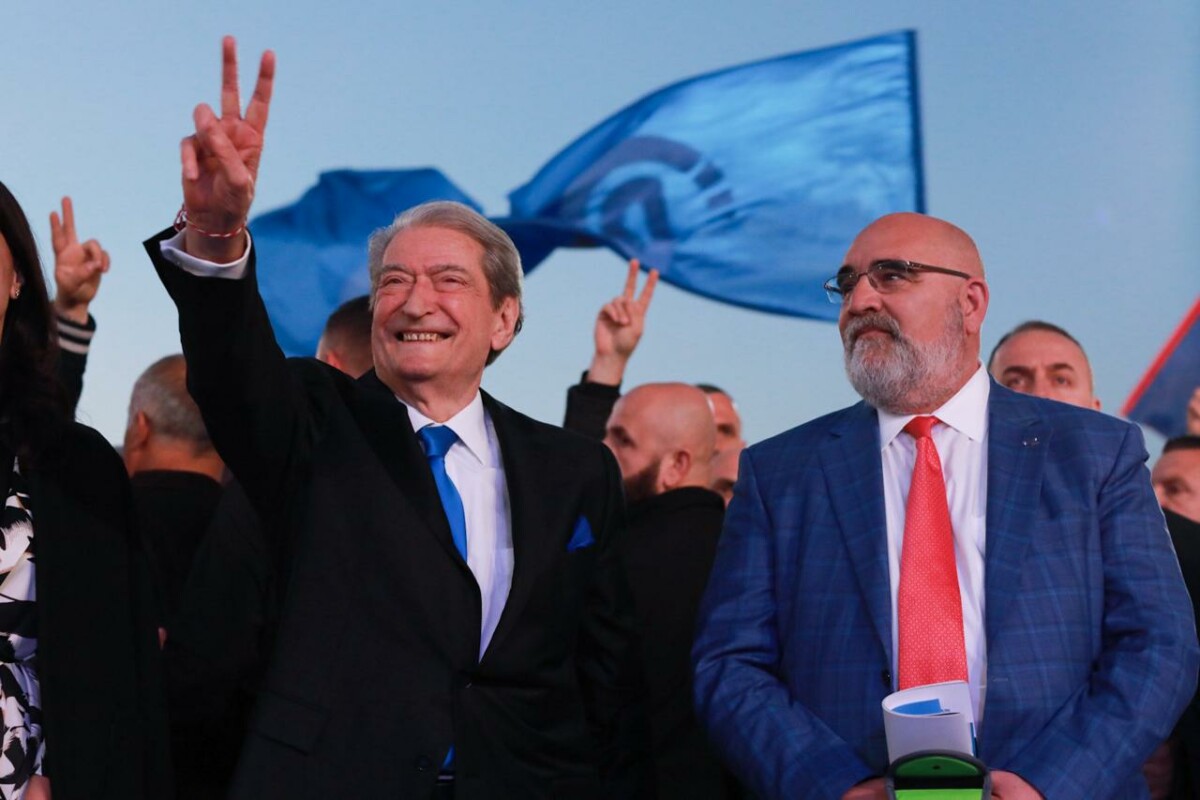 “Bëri punë të jashtëzakonshme”/Berisha justifikon pagesën për LaCivita: Organizuam fushatë që shqiptarët nuk e kishin..