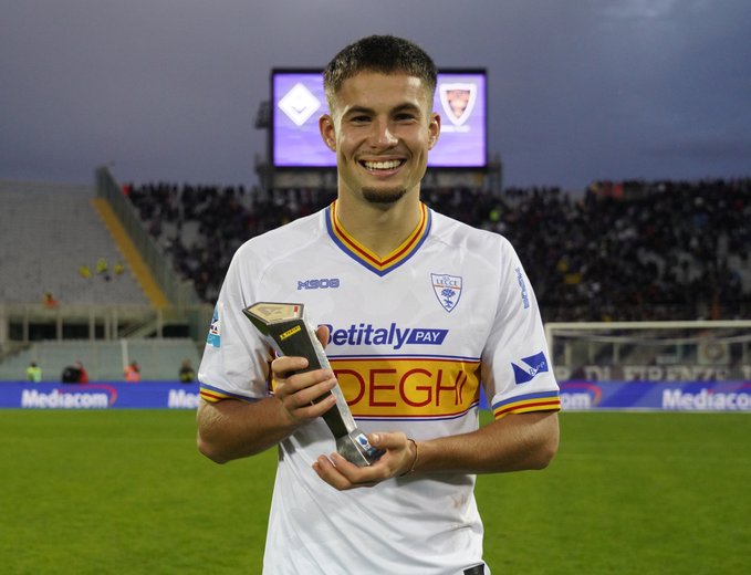 Berisha i jep tri pikë Leçes, supersfida Milan- Roma në mbrëmje