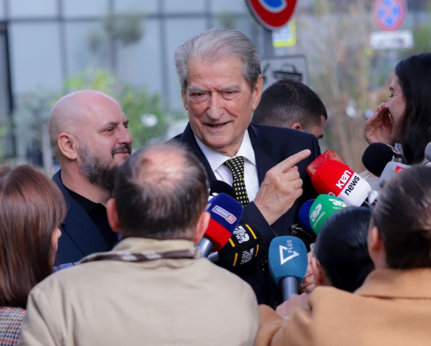 Berisha: Në SPAK gjeta Dumanin që po pinte kafe me Farrukun! Thirrja ime për dëshmi u përdor për propagandë socialiste