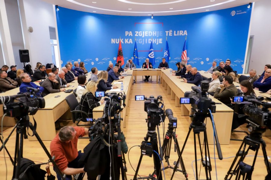 Berisha: Nuk do pajtohemi me dhunimin e të drejtave të opozitës në parlament. Do u japim përgjigjen që meritojnë