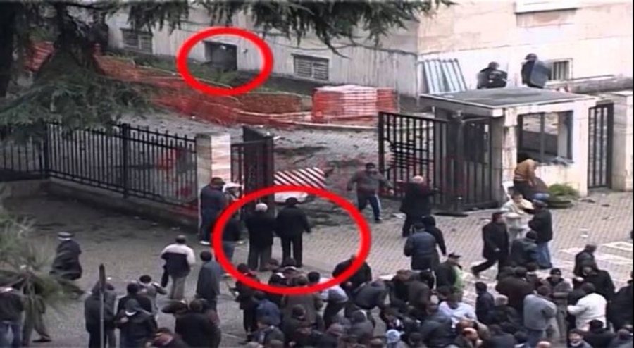 Berisha pyetet 2 orë në SPAK dhe mbron krimin shtetëror të 21 janarit: Kur përdoret dhuna, ka edhe vrasje