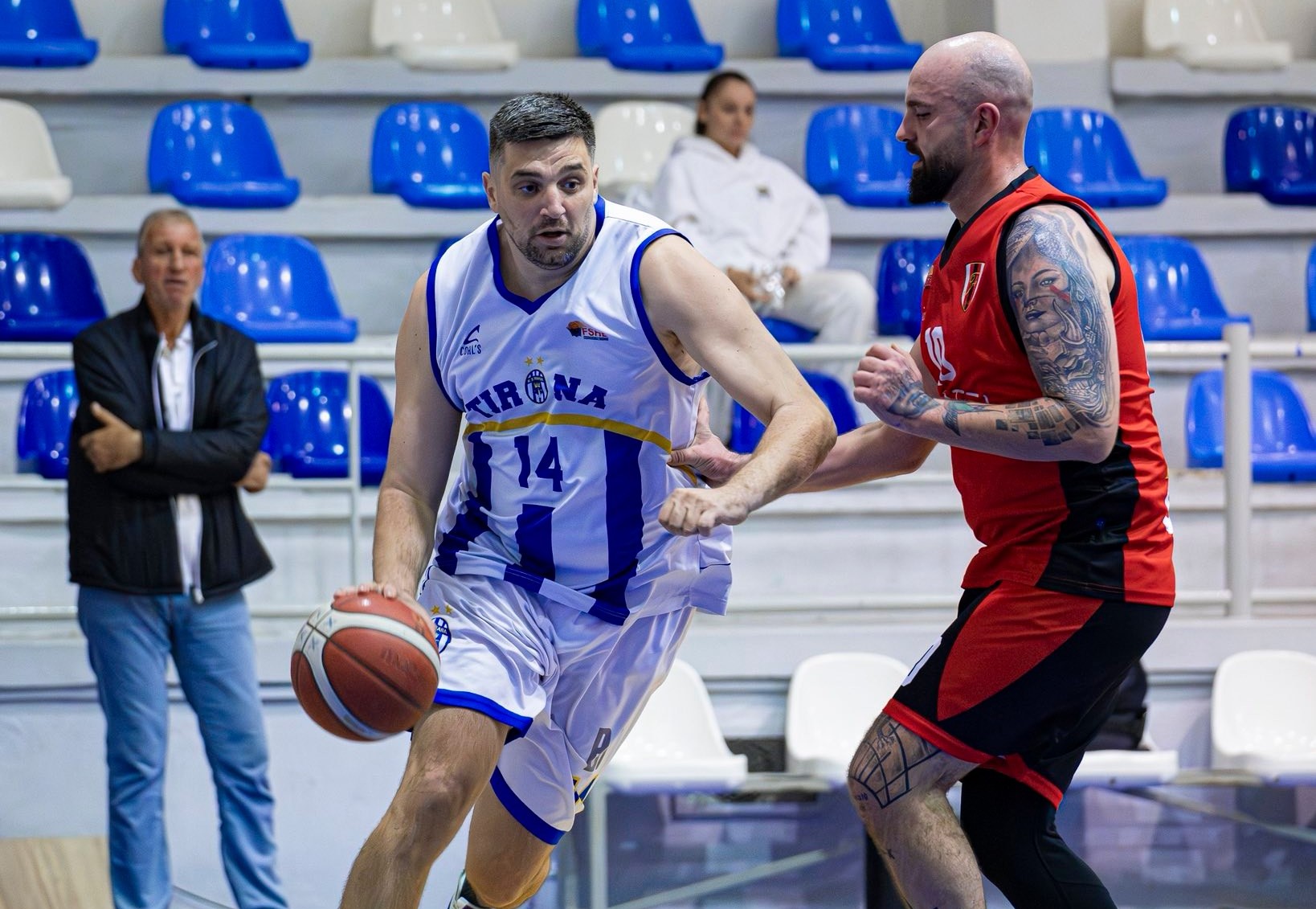 Besëlidhja e Apolonia të pamposhtura dhe komandojnë Superligën, triumfojnë edhe Tirana e Vllaznia