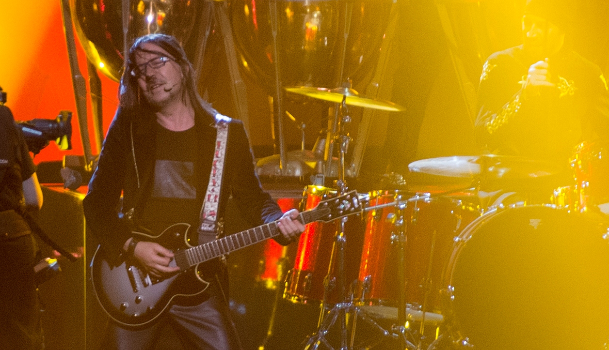 Bledar Sejko: Ne ishim vetëm dy të panjohur (teksti dhe kënga)