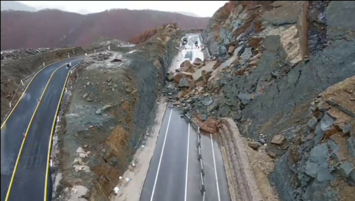 Bllokimi i rrugës Qukës-Qafë Plloçë, inxhinieri: E kanë hapur me shpejtësi për zgjedhje, punime joserioze