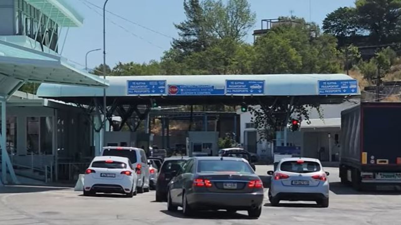 Bllokohet kalimi në Kakavijë, protestat e fermerëve grekë priten të zgjasin deri më 5 dhjetor