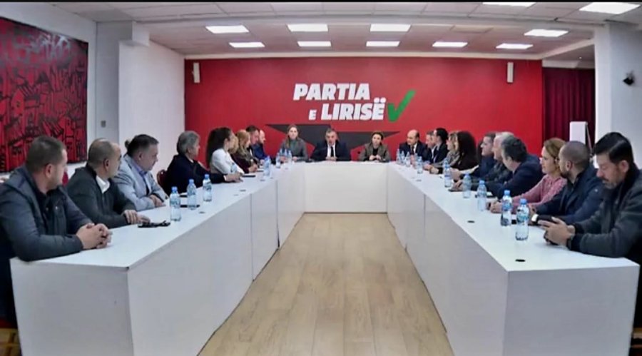 Blushi: Shqipëria në kaos dhe varfëri. PL nis riorganizimin për përballje me regjimin, në institucione dhe në rrugë