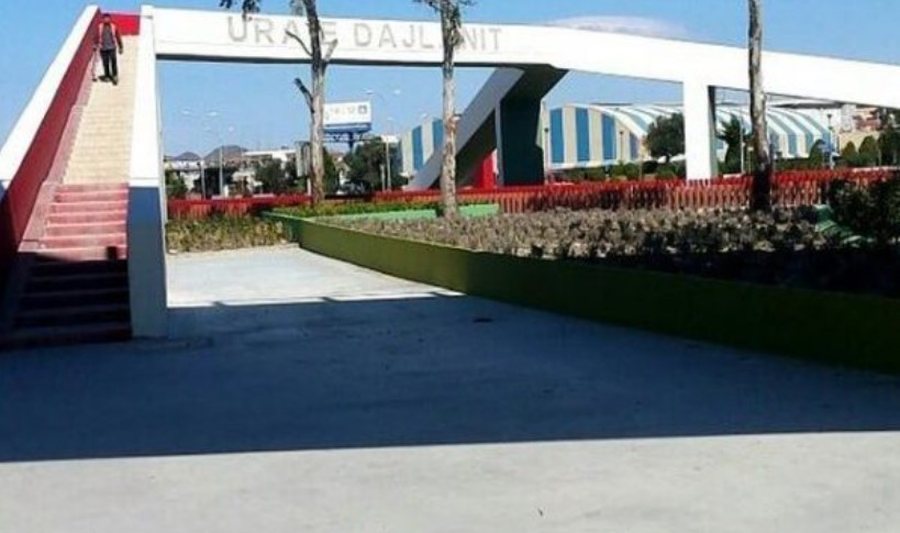 Bombë pranë Portit të Durrësit, detajet e para