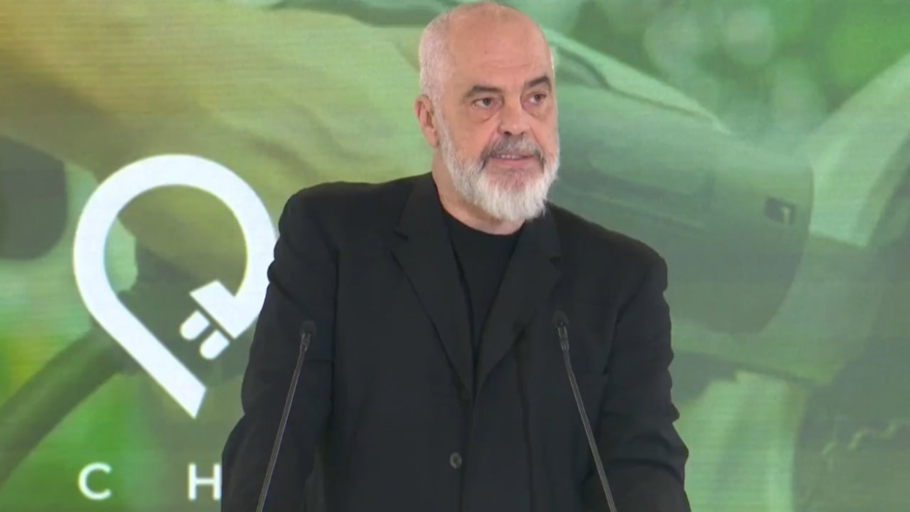 “Brenda vitit të ardhshëm do të kemi matësat inteligjentë të energjisë”/ Rama: Shqipëria ishte në prag kolapsi, do të bëhet eksportues