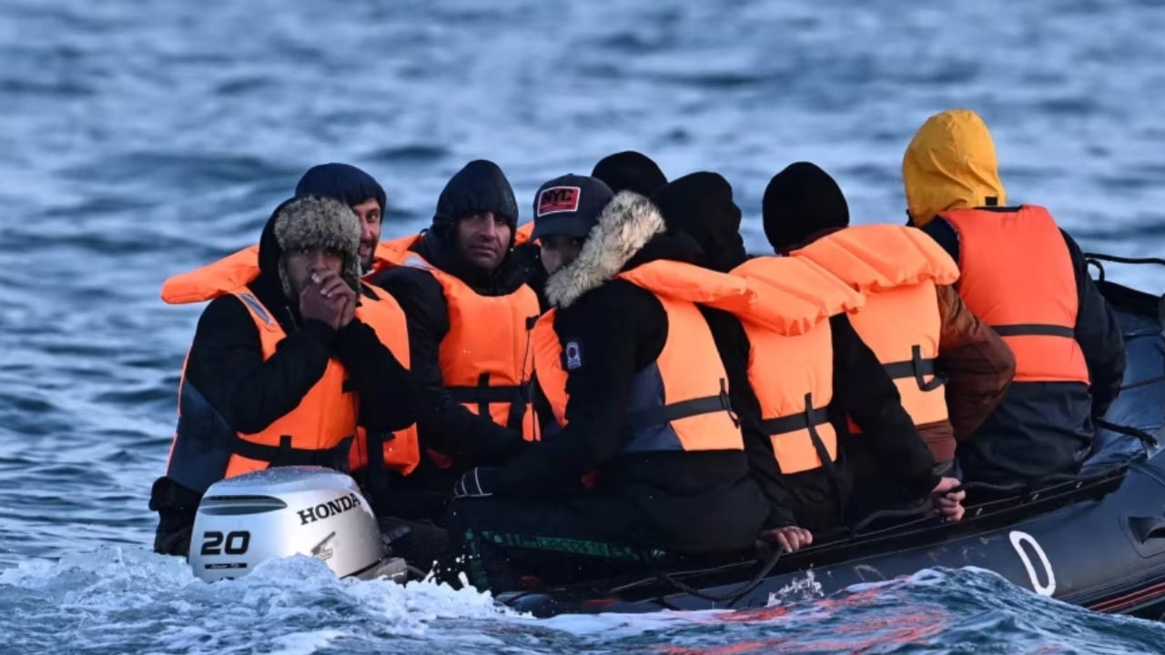 Britania e Madhe ashpërson politikat e migracionit, katërfishon pritjen për status të përhershëm refugjati, deri në 20 vite