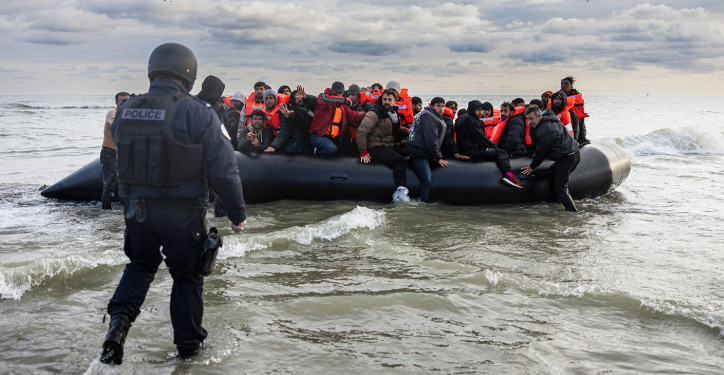 Britania e Madhe kthen sytë nga Danimarka për të frenuar migracionin e paligjshëm!