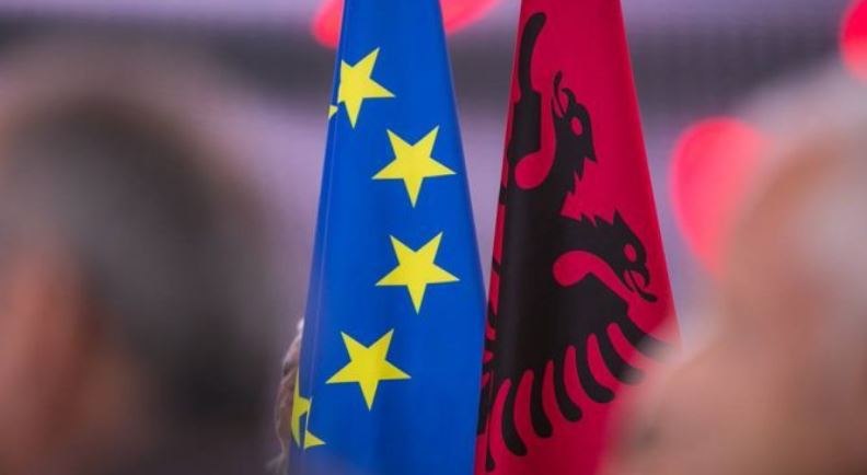 Brukseli jep dritën jeshile/ Shqipëria hyn në fazën e fundit drejt anëtarësimit