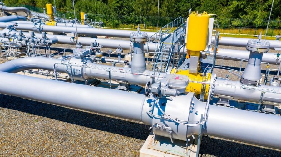 Bullgaria do i kërkojë presidentit Trump përjashtimin nga sanksionet mbi naftën ruse: 80% e karburantit të vendit në rrezik!